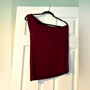 Fabletics - One-sleeved